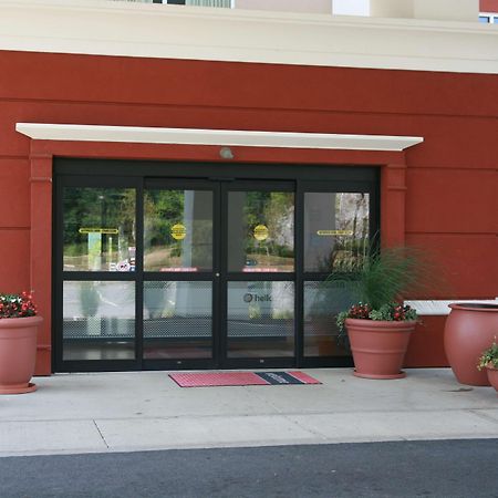 Hampton Inn & Suites Poughkeepsie Spackenkill Екстериор снимка