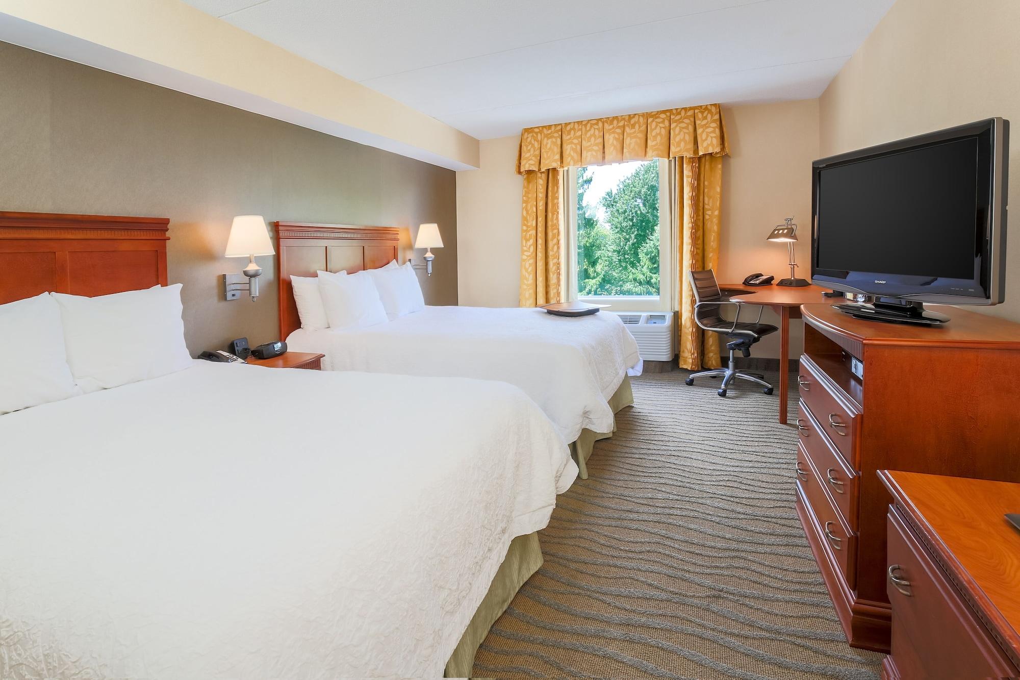 Hampton Inn & Suites Poughkeepsie Spackenkill Екстериор снимка