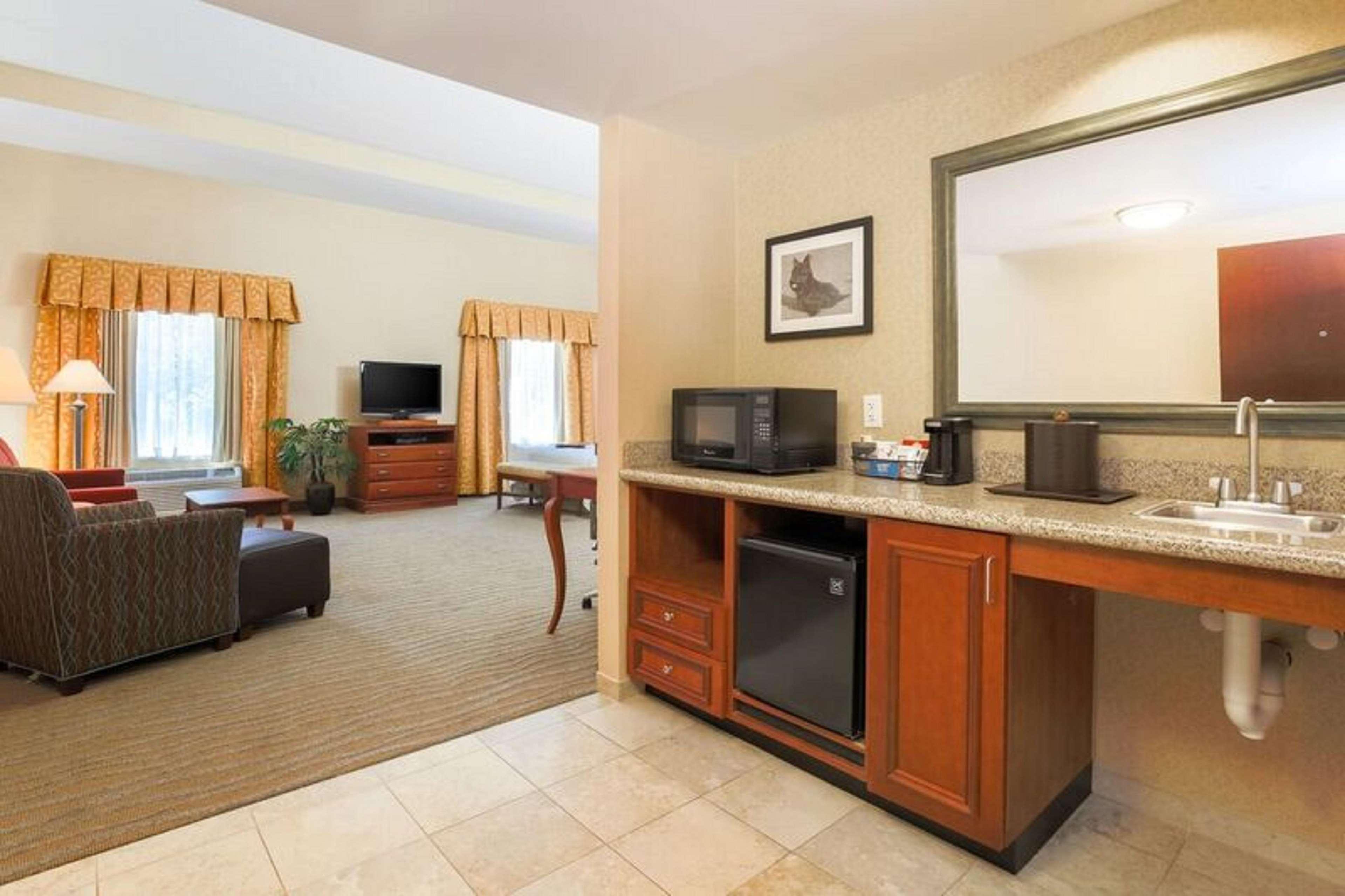 Hampton Inn & Suites Poughkeepsie Spackenkill Екстериор снимка