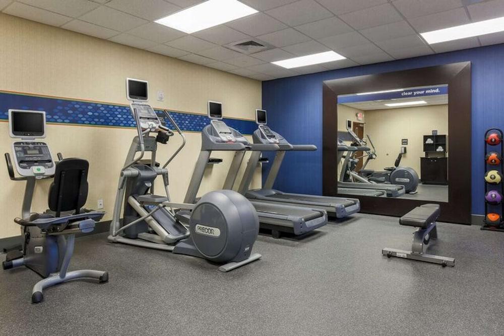 Hampton Inn & Suites Poughkeepsie Spackenkill Екстериор снимка
