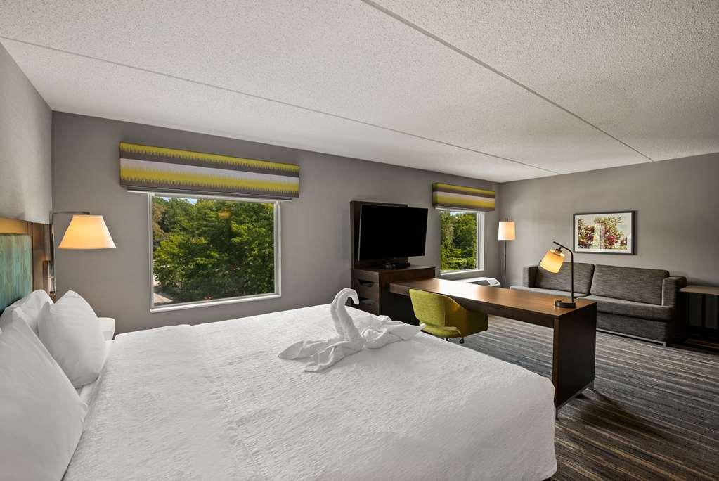 Hampton Inn & Suites Poughkeepsie Spackenkill Стая снимка