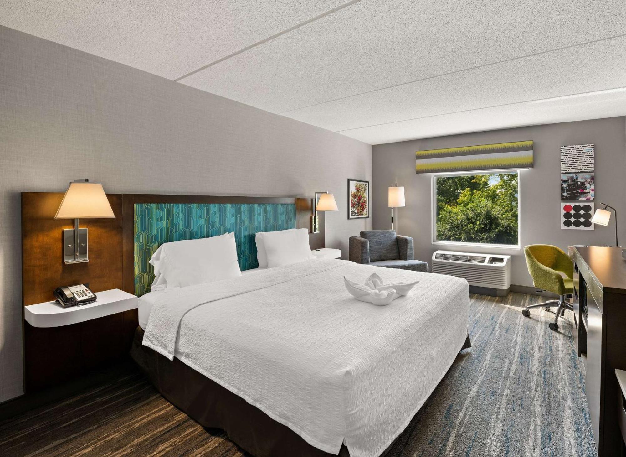 Hampton Inn & Suites Poughkeepsie Spackenkill Екстериор снимка