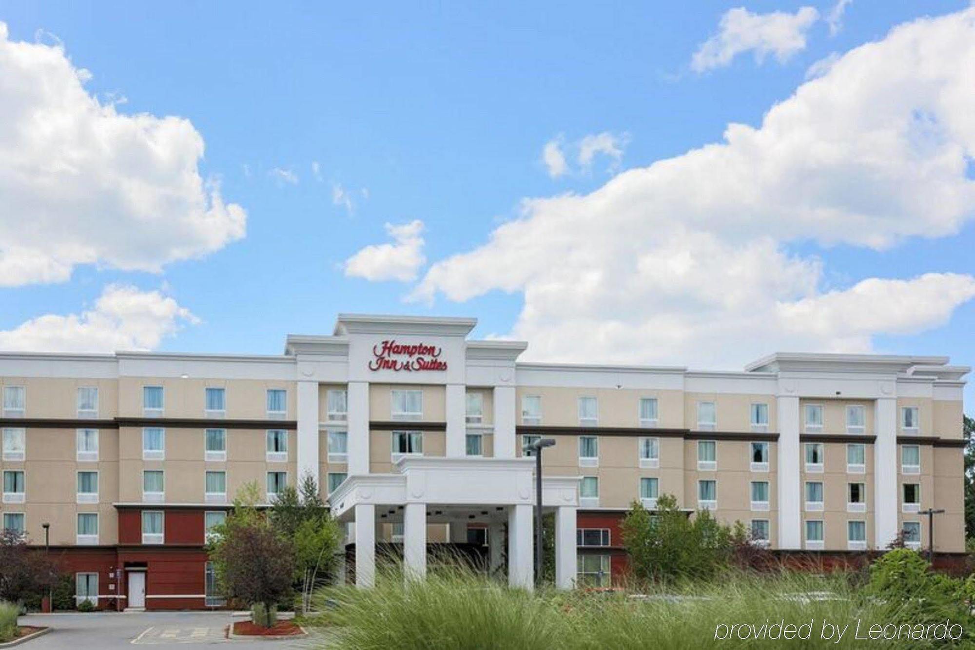 Hampton Inn & Suites Poughkeepsie Spackenkill Екстериор снимка